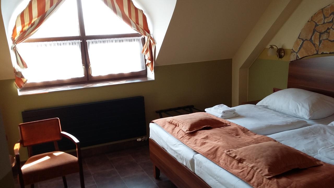 Hotel Vinopa Hustopeče Eksteriør bilde